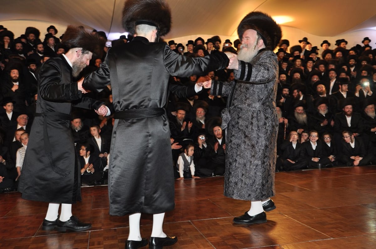 האדמו"ר מבאבוב בביקור בלונדון • תיעוד ענק