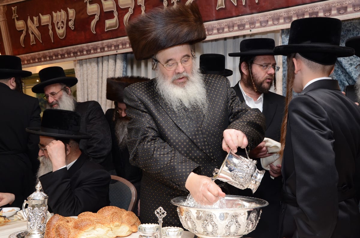 צפו בגלריה: בר מצווה לנכד האדמו"ר מזוטשקא