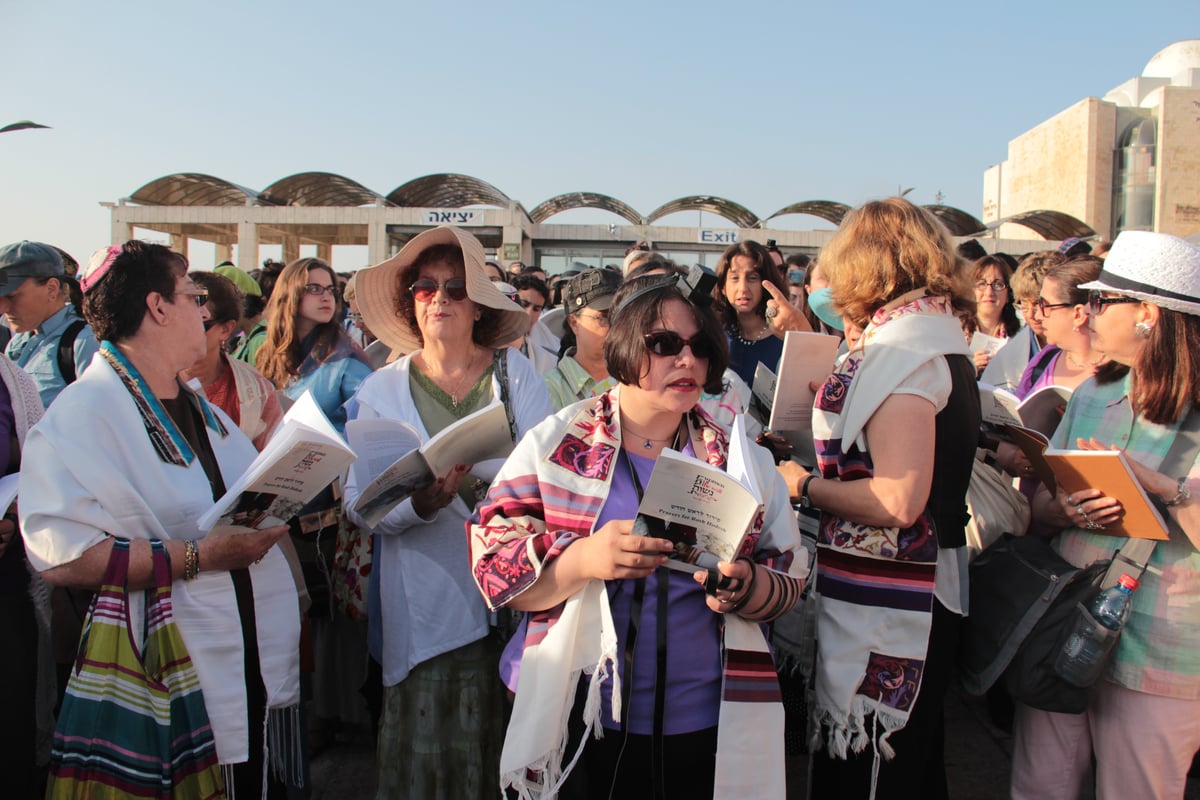 אלפי הנשים החרדיות בלמו את נשות הפרובוקציה • צפו