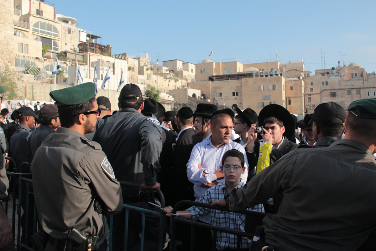 אלפי הנשים החרדיות בלמו את נשות הפרובוקציה • צפו