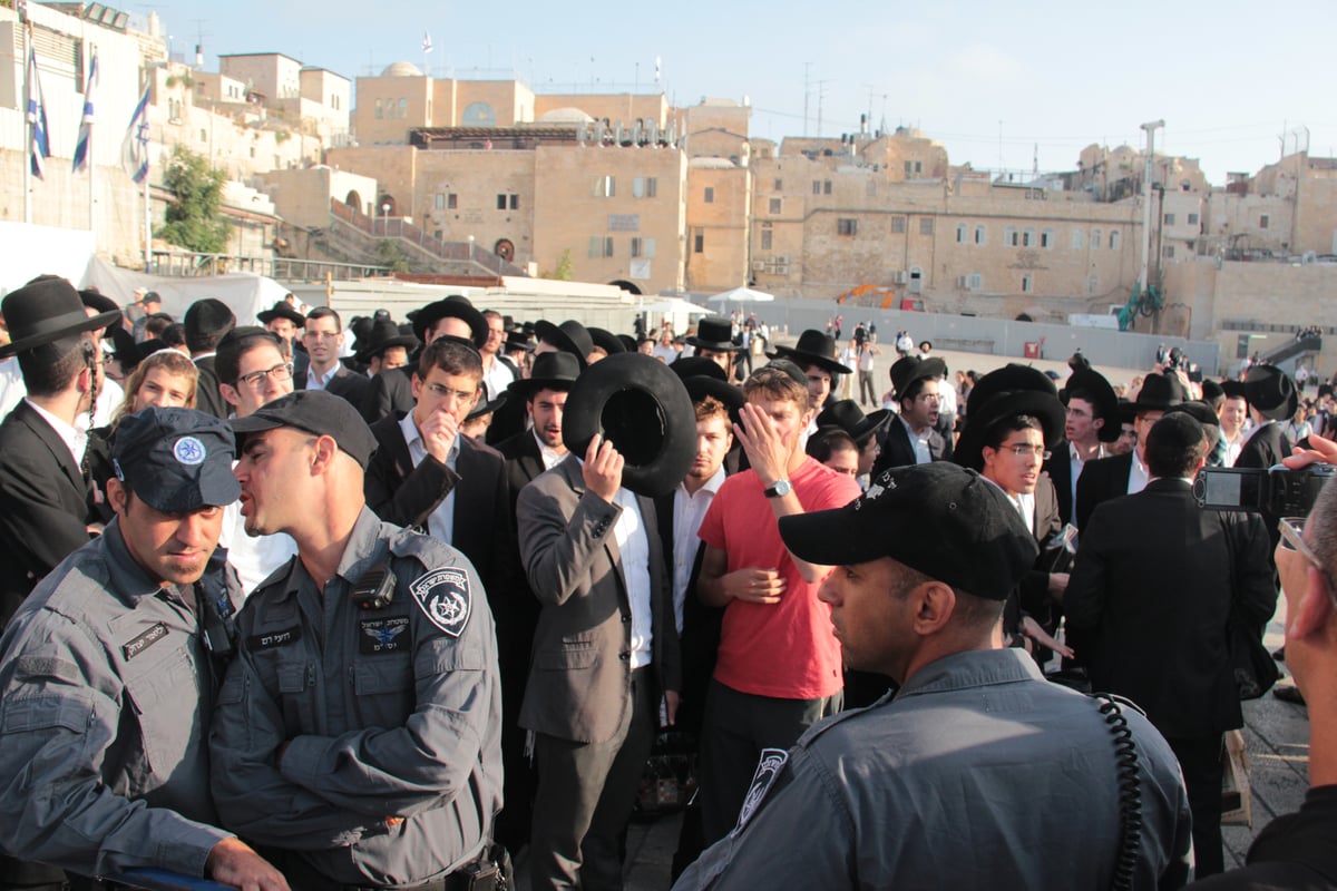 אלפי הנשים החרדיות בלמו את נשות הפרובוקציה • צפו