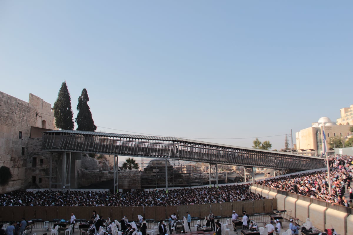 אלפי הנשים החרדיות בלמו את נשות הפרובוקציה • צפו