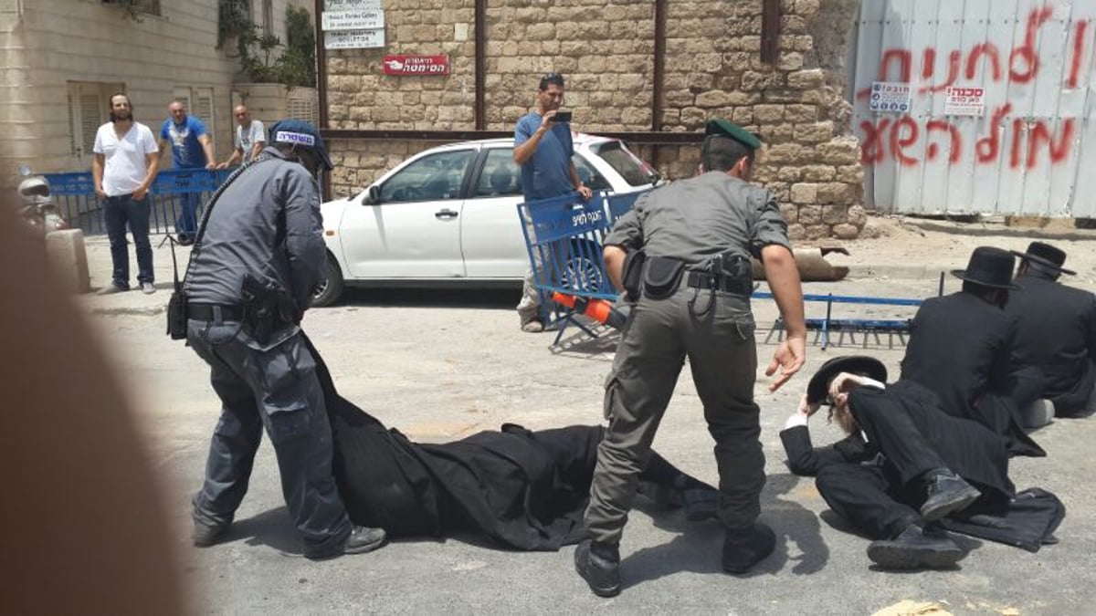 יפו: ארבעה עצורים בהפגנה נגד חילול קברים