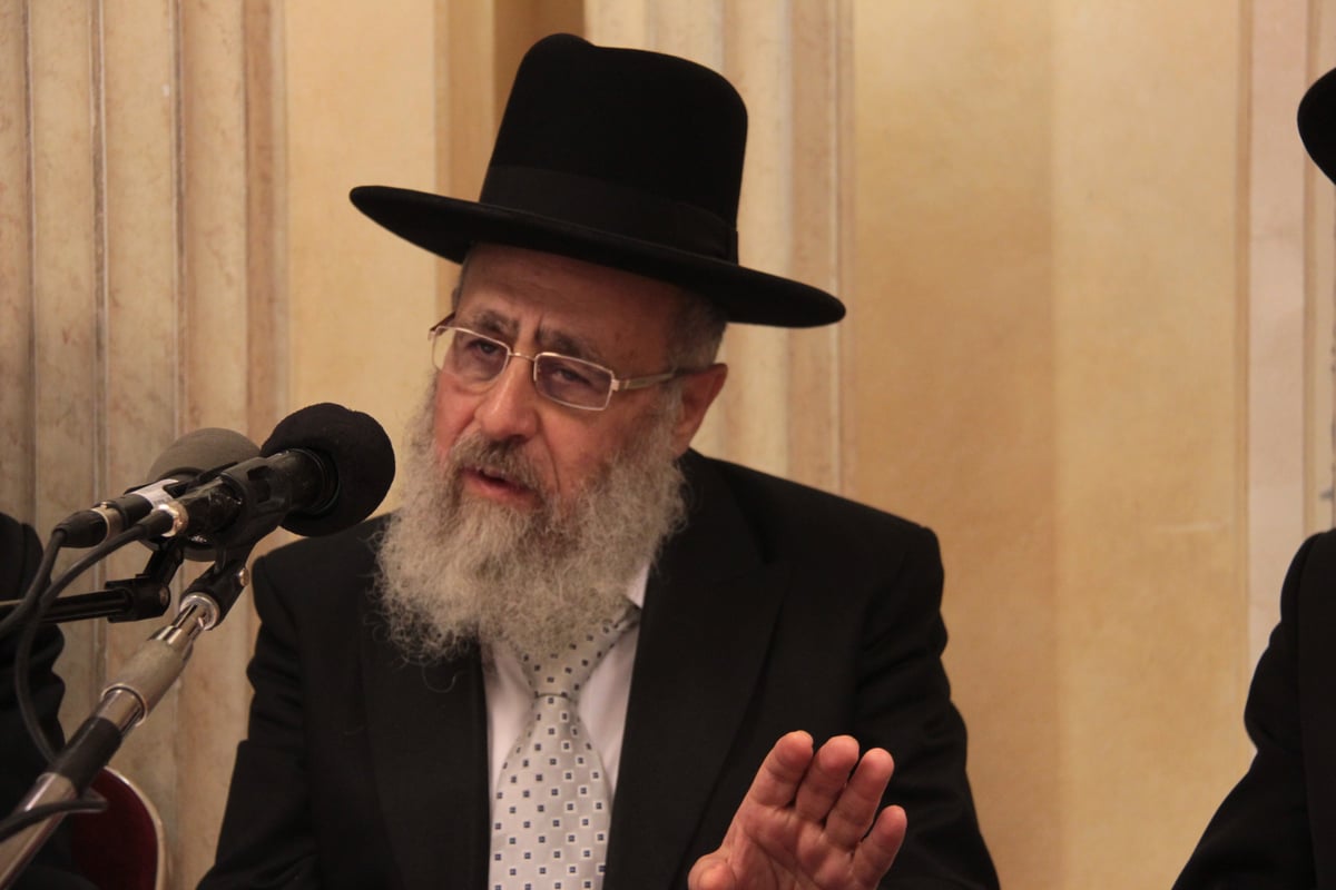 הרב עובדיה יוסף: "הרב עמאר הבטיחני שהוא יתמוך בבני הגאון רבי יצחק"