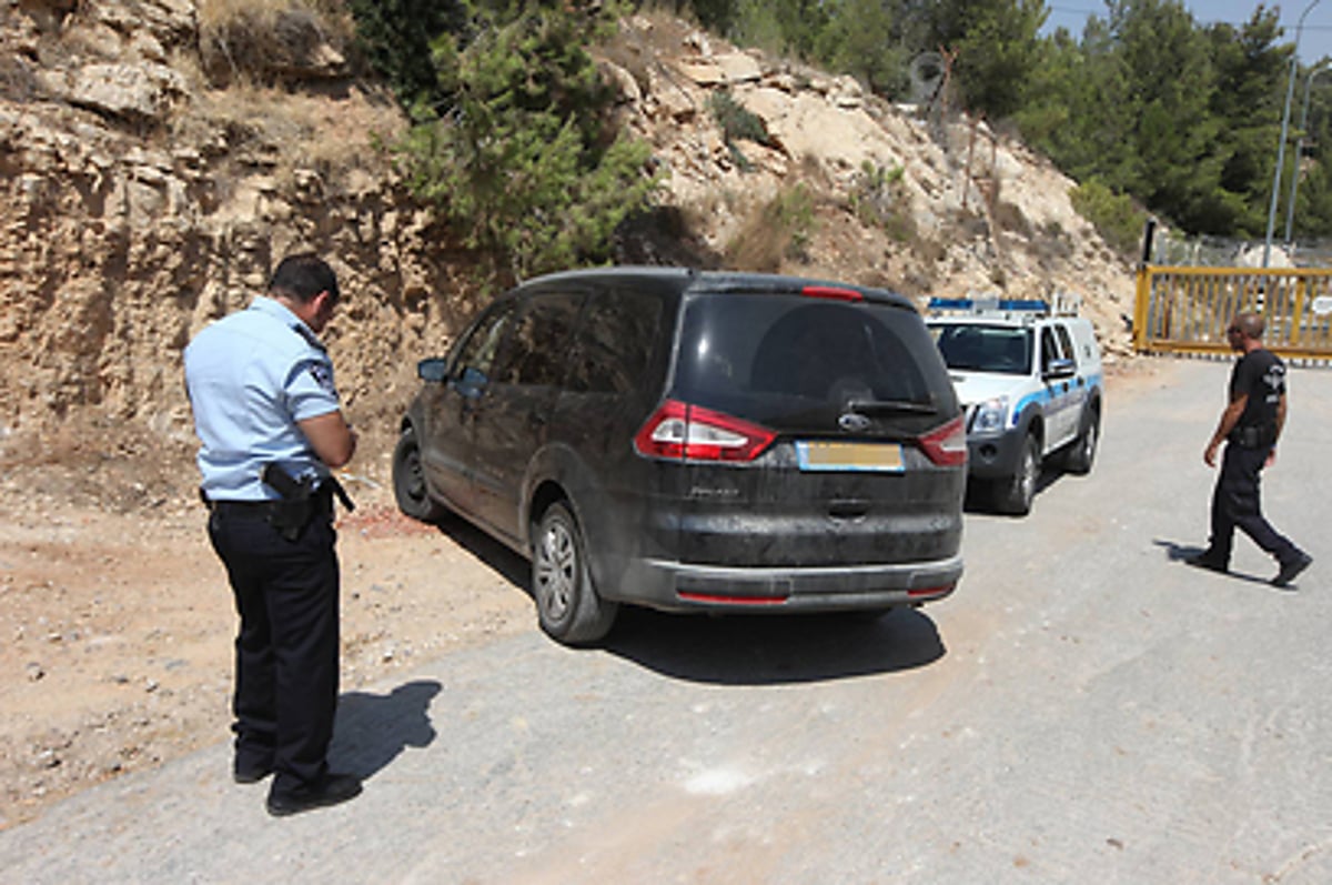 רכב בו נשכחה פעוטה ומתה