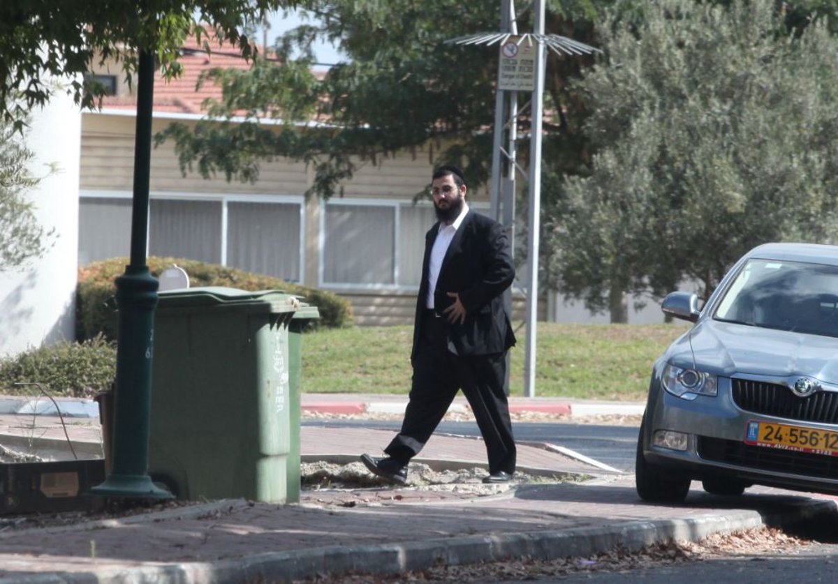 בחשאי: הרב עמאר ועוזרו נפגשים עם הגוף הבוחר