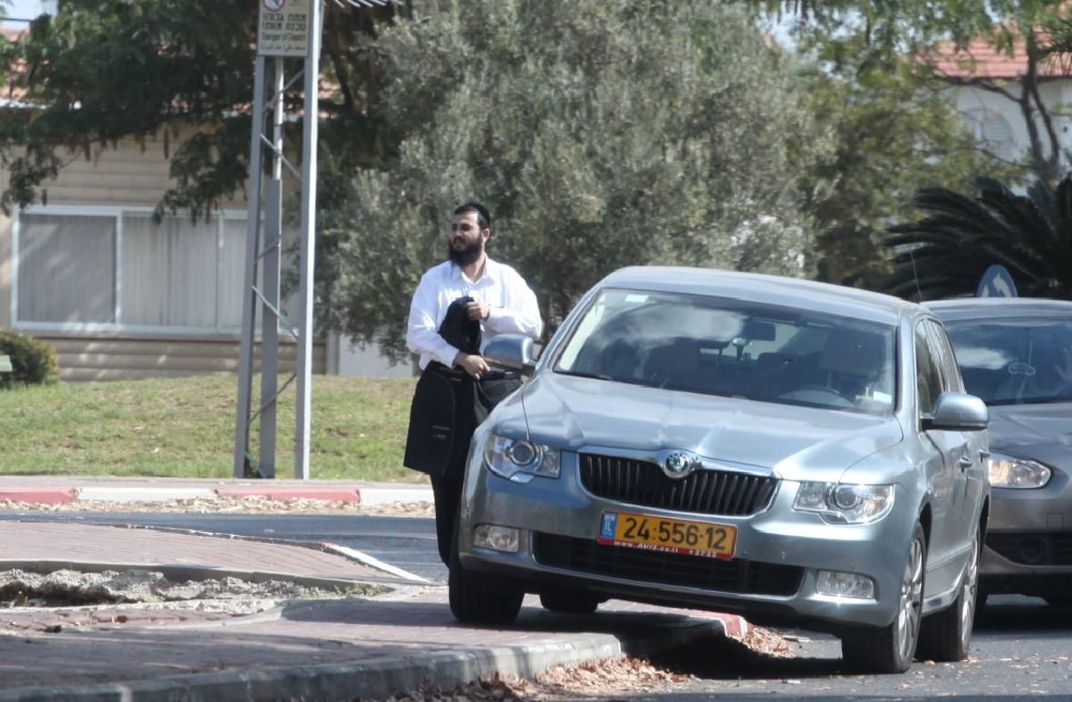 בחשאי: הרב עמאר ועוזרו נפגשים עם הגוף הבוחר