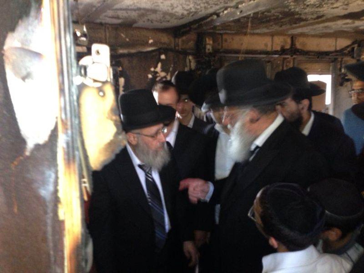 נתניה: הרב יצחק יוסף ביקר בבית הכנסת שהוצת