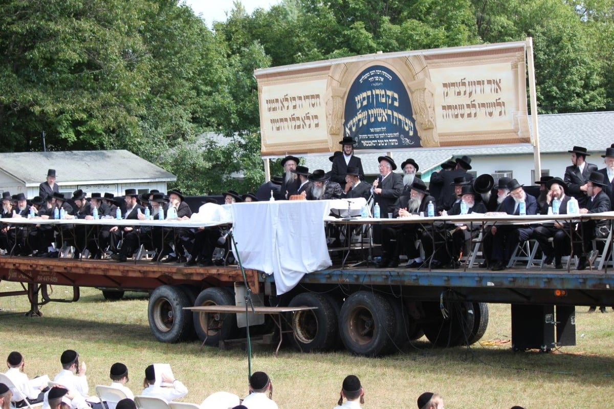 צפו: הרבי מסאטמר חנך מקווה בהרי הקטסקילס