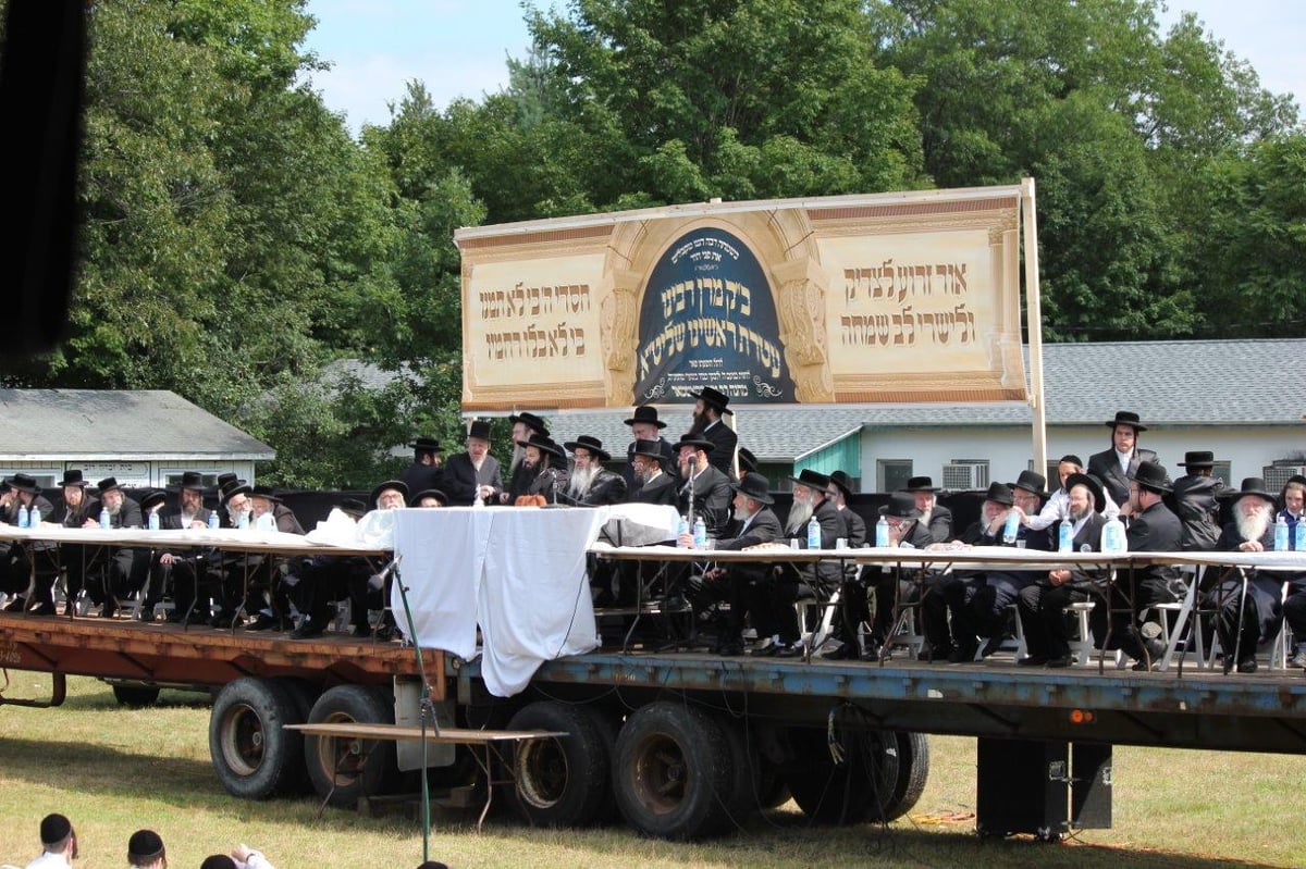 צפו: הרבי מסאטמר חנך מקווה בהרי הקטסקילס