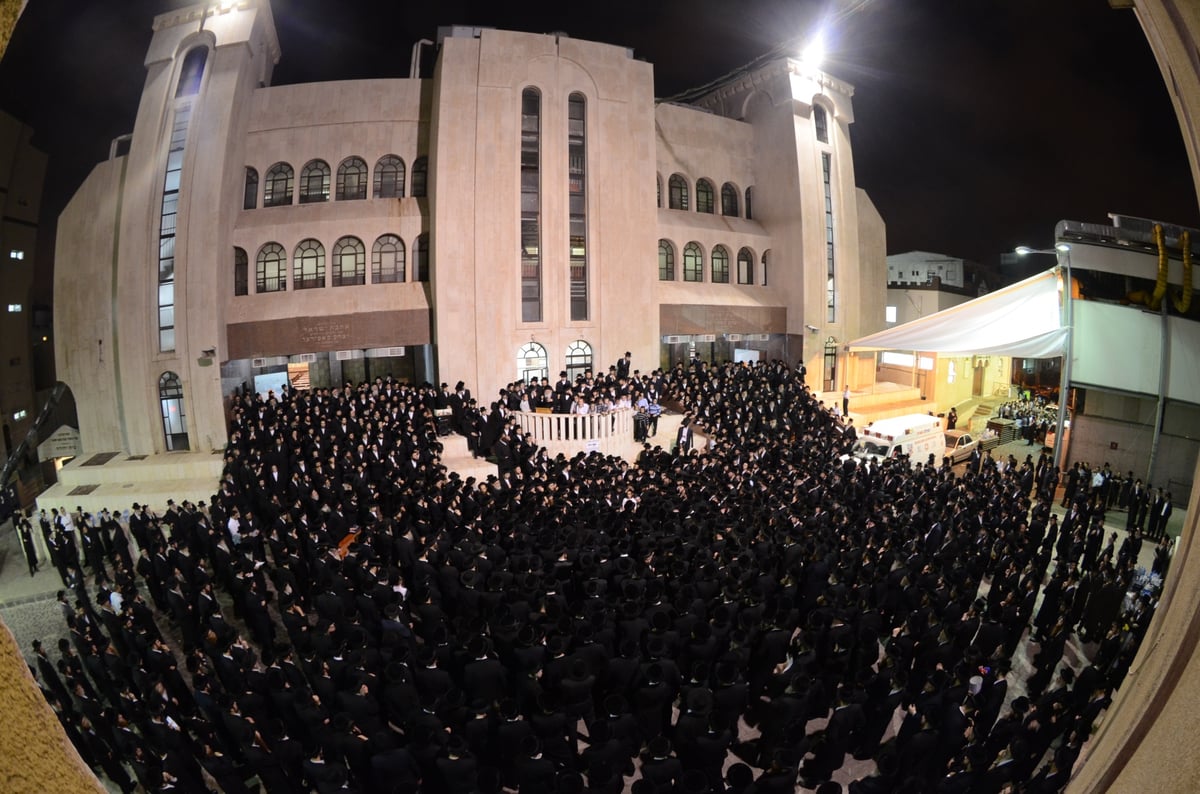 הרב טויסיג ספד: "נהרגת בבגדי שבת, קורבן ציבור"