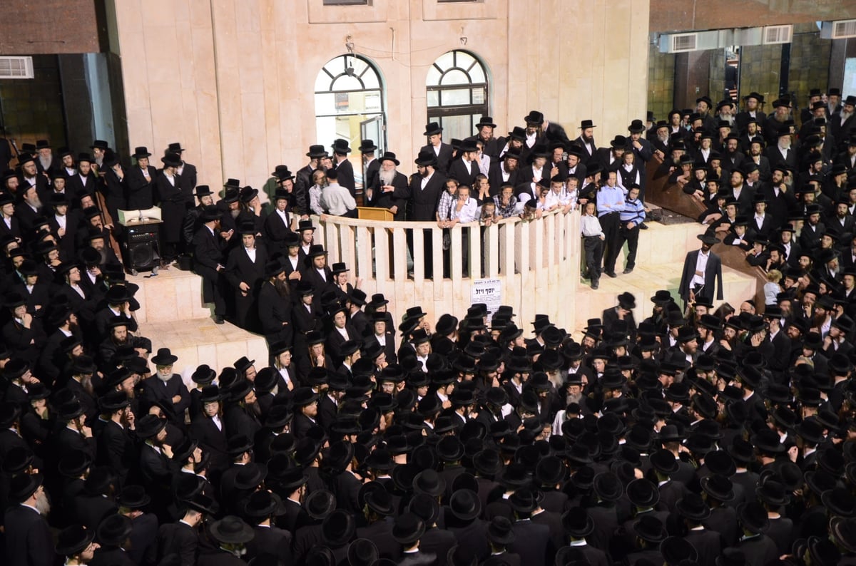 הרב טויסיג ספד: "נהרגת בבגדי שבת, קורבן ציבור"