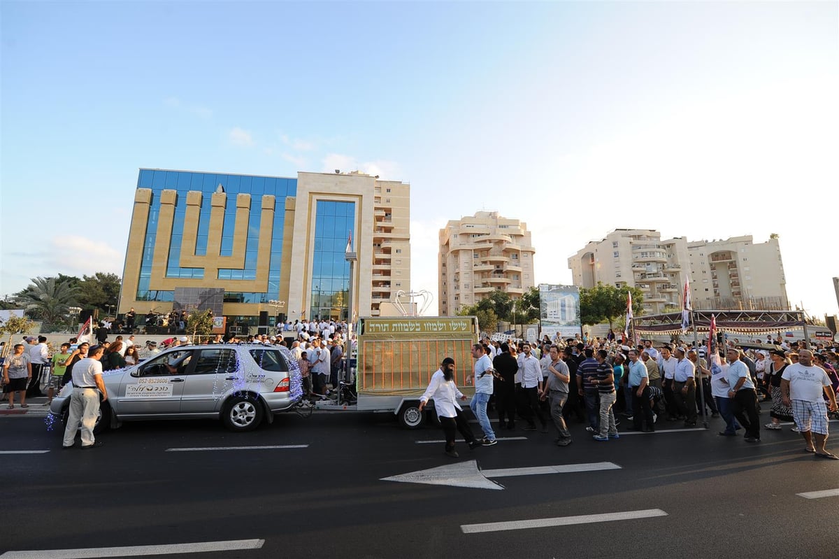 לראשונה מזה 25 שנה: בית כנסת חדש ומפואר נחנך בתל אביב