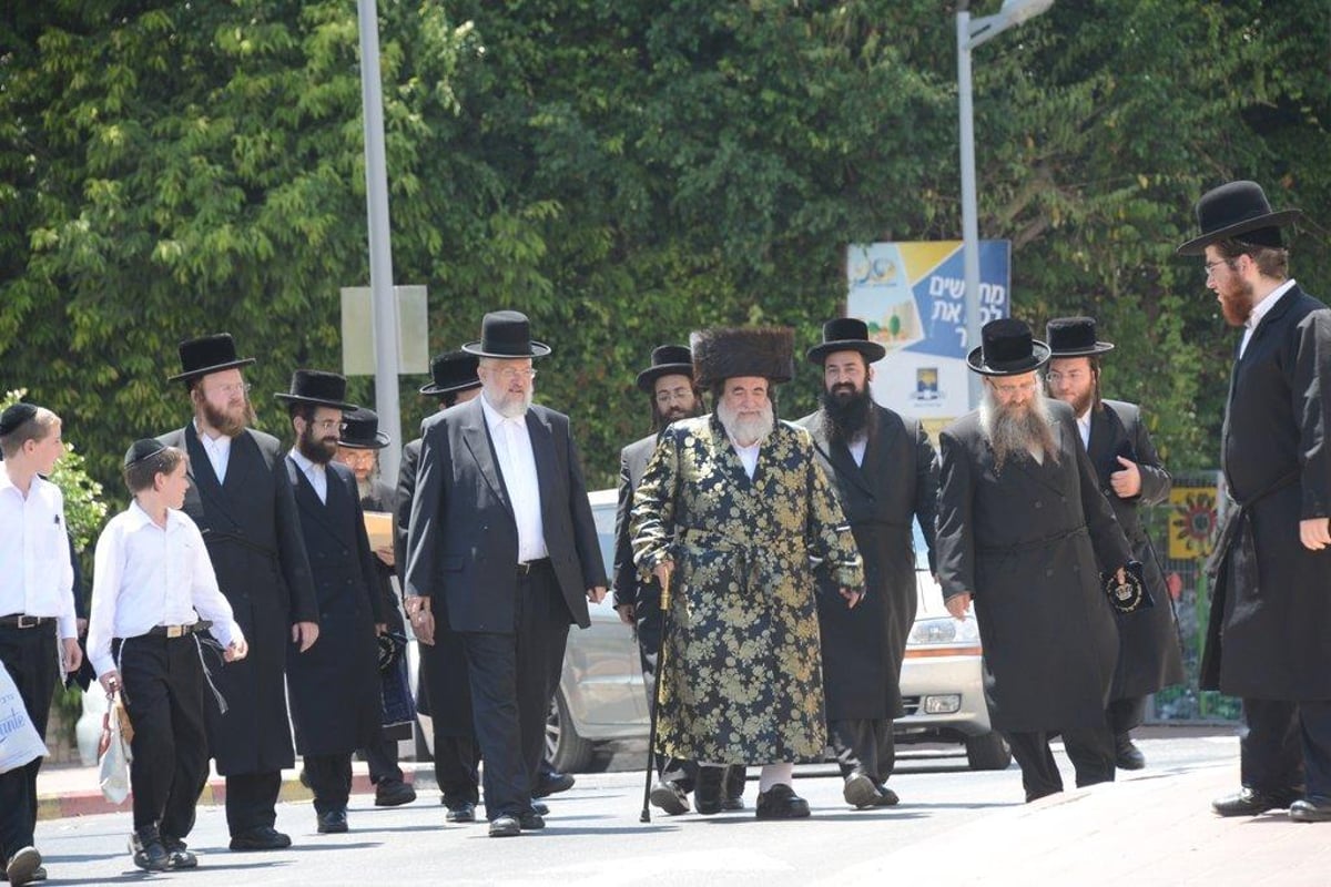 האדמו"ר מויז'ניץ הפתיע בביקור את ילדי 'רפואה וחיים'