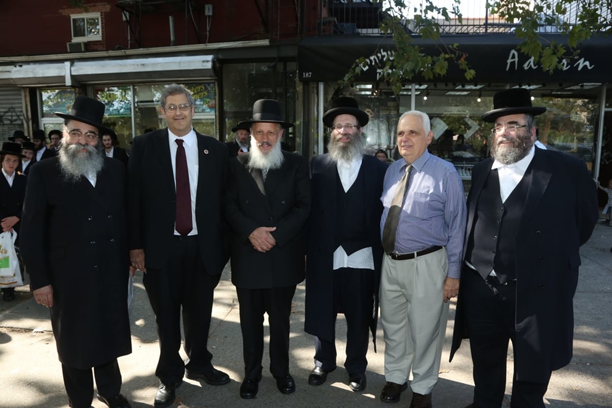 אחרי דה בלסיו: גם ביל תומפסון נפגש עם חרדים בניו יורק