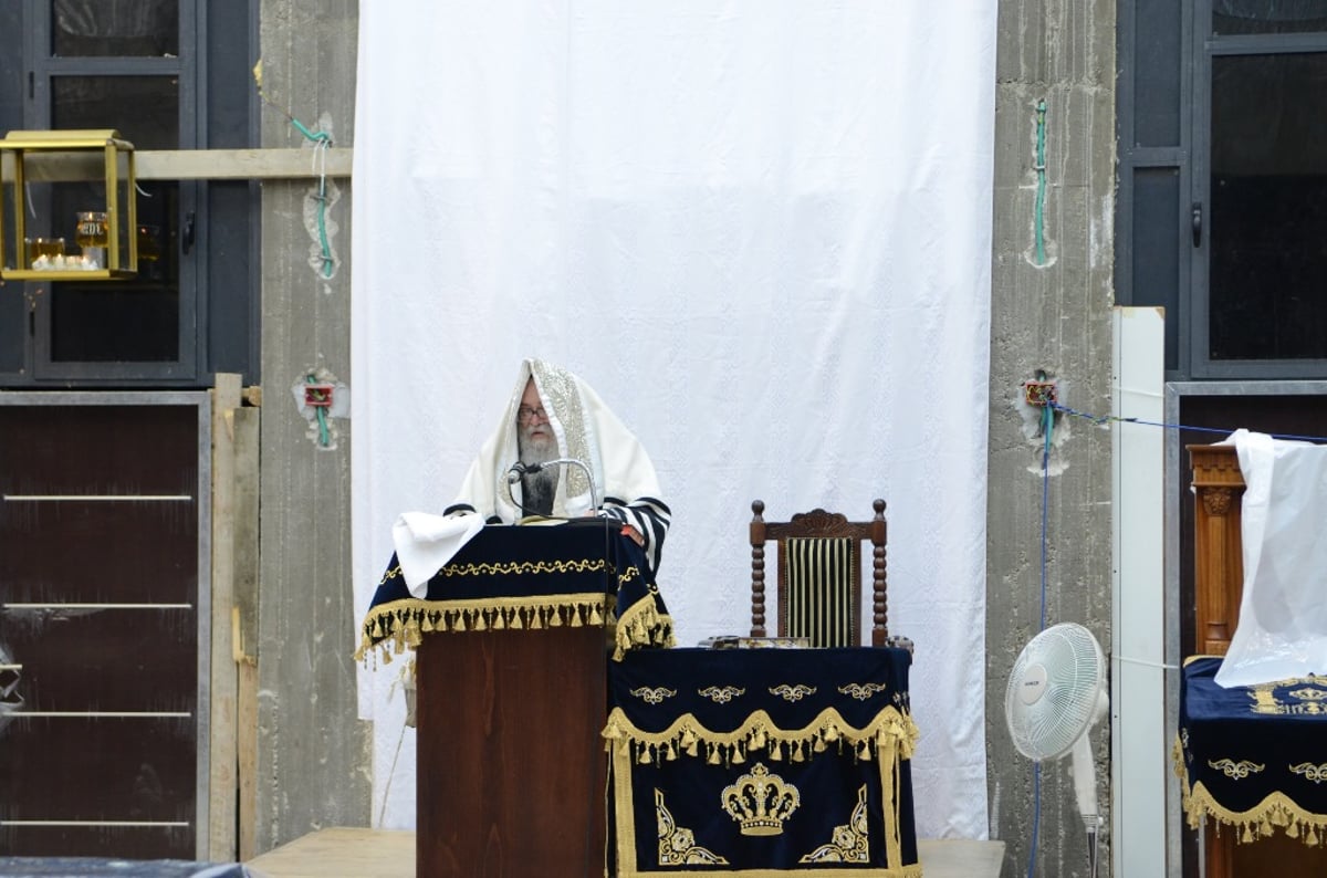 א' דסליחות בחצרות הקודש בבני-ברק • גלריה