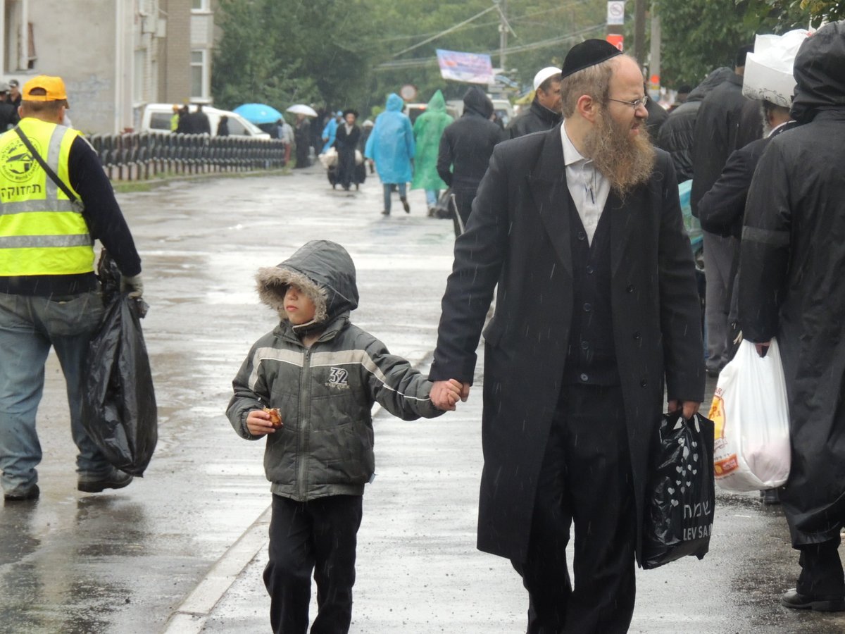 בישראל חם, באומן גשום • גלרית ענק