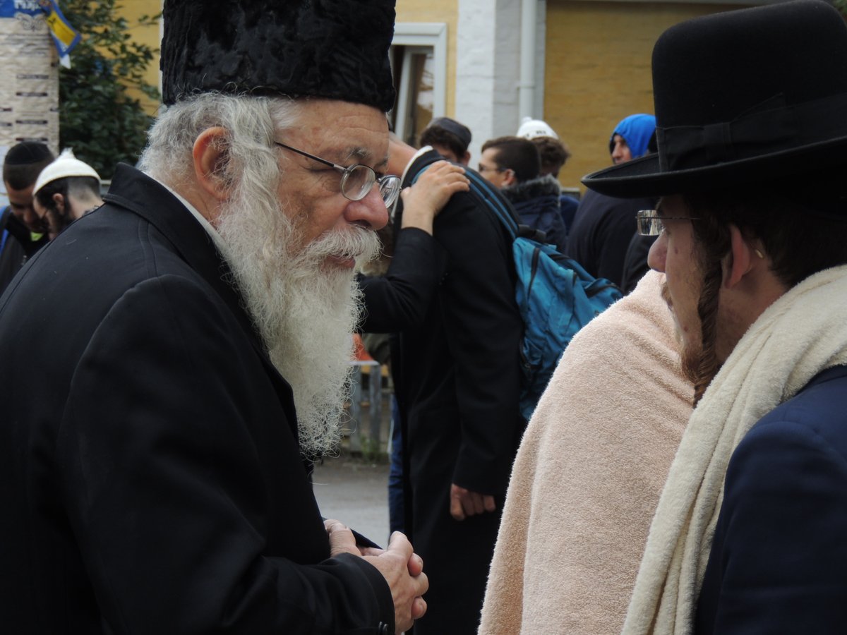 בישראל חם, באומן גשום • גלרית ענק