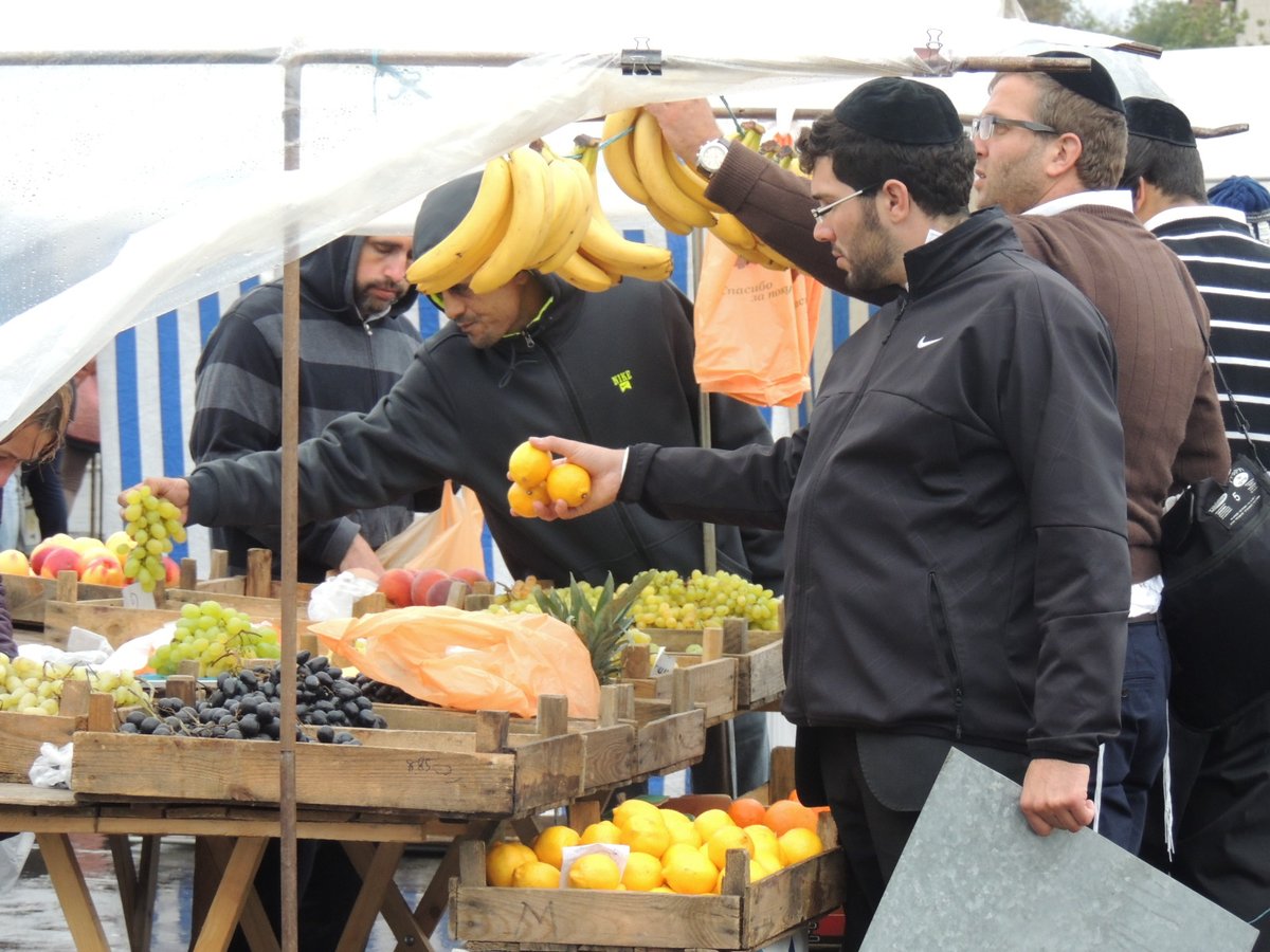 עושים שוק באומן • גלריה