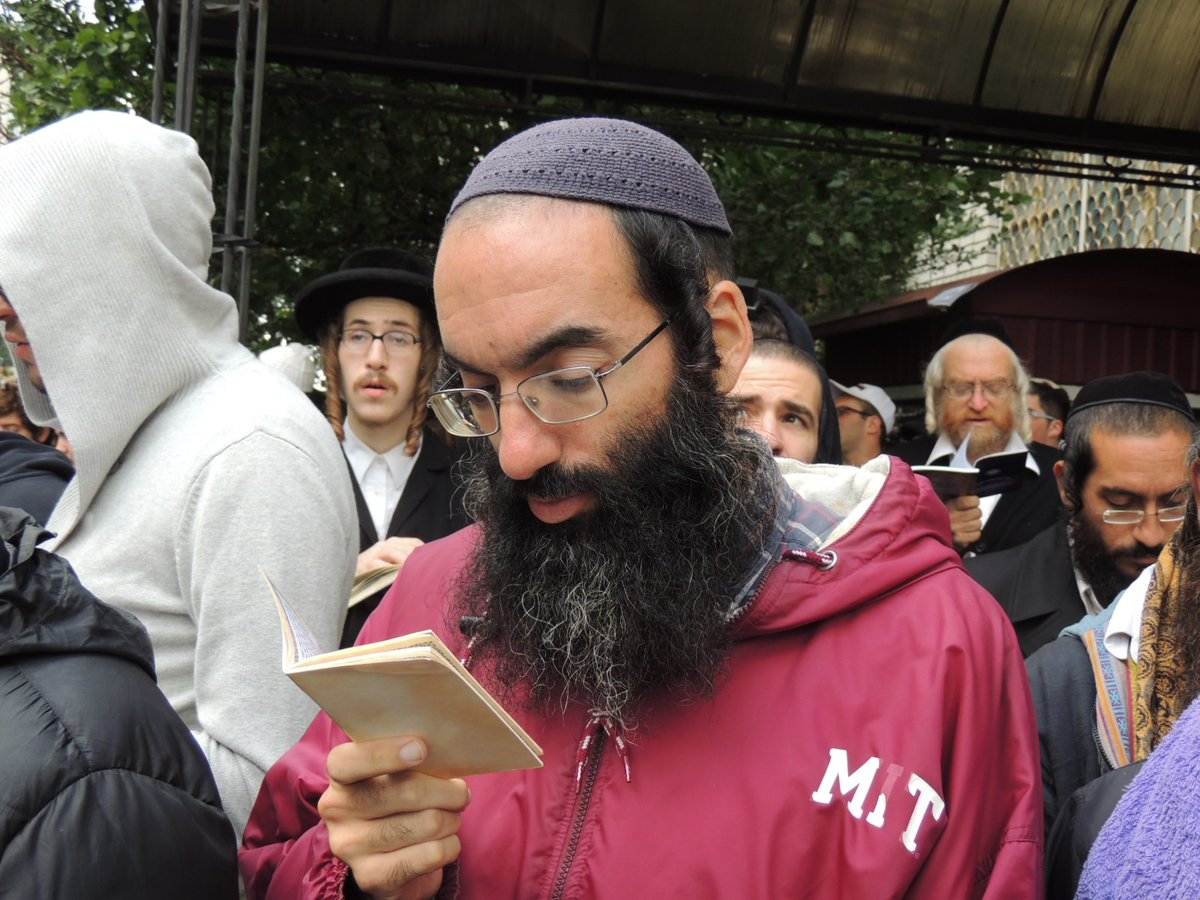 ערב ר"ה: אמירת 'התיקון הכללי' באומן • גלריה