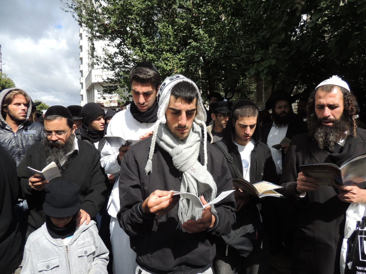 ערב ר"ה: אמירת 'התיקון הכללי' באומן • גלריה