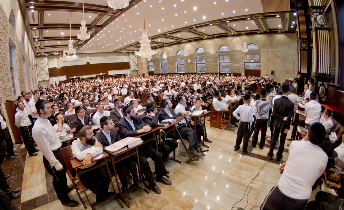 לקראת יום כיפור: הגרב"מ אזרחי מסביר כיצד נינצל מהגזירות