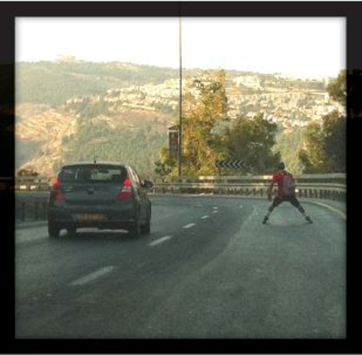 פרידה מתשע"ג, מבט סלולרי