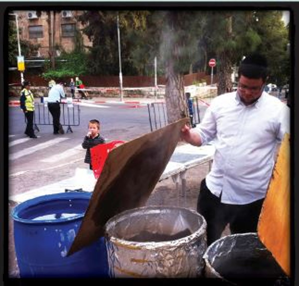 פרידה מתשע"ג, מבט סלולרי