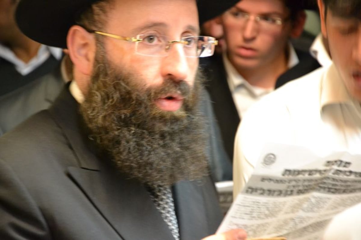 רבבות בעצרת ענק בכותל המערבי לרפואת הגרח"ע