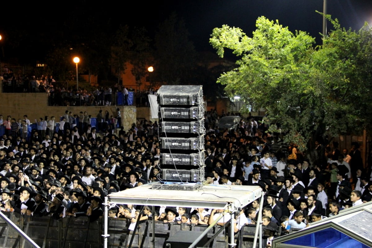 ביתר עילית: אלפים בעצרת ענק לרפואת הגרח"ע יוסף