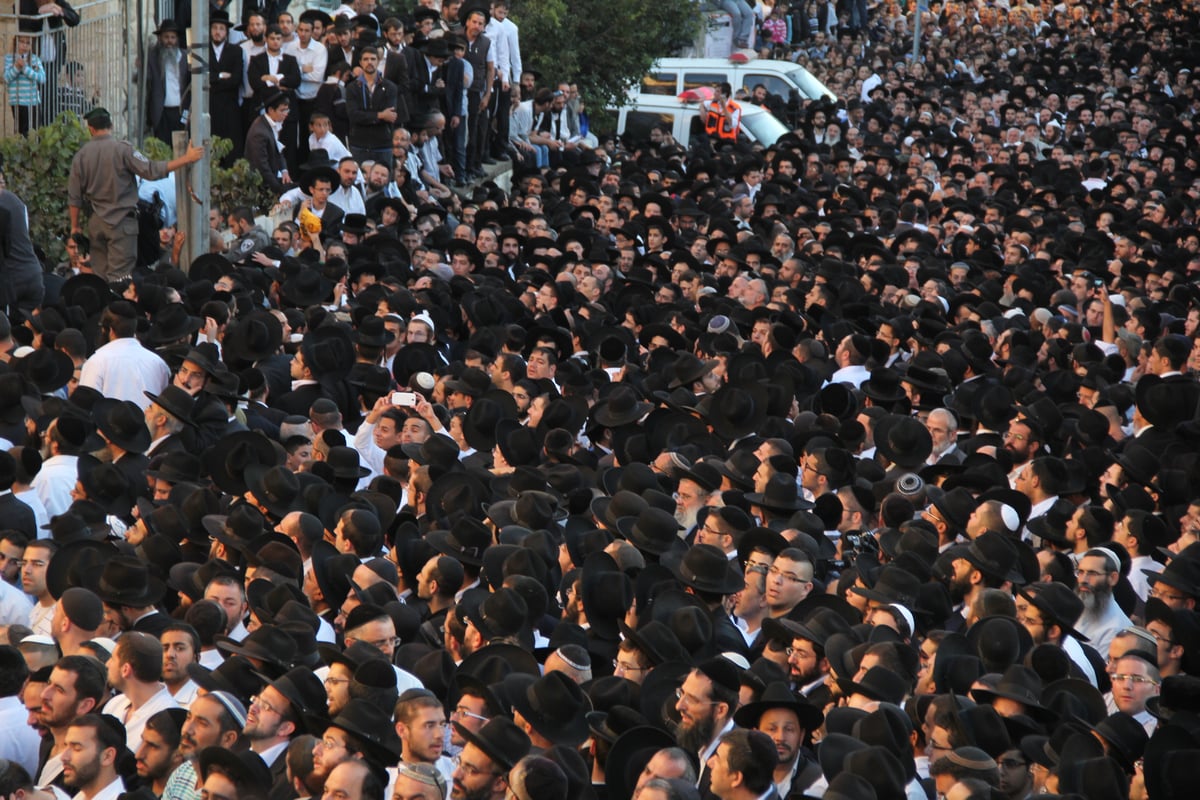 גלריית ענק: כך נראתה הלוויתו של מרן הרב עובדיה יוסף