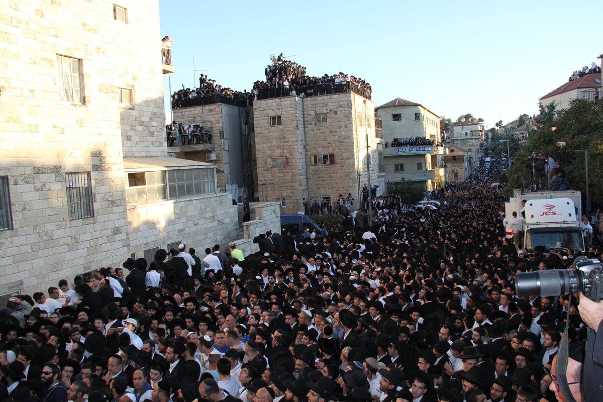 גלריית ענק: כך נראתה הלוויתו של מרן הרב עובדיה יוסף