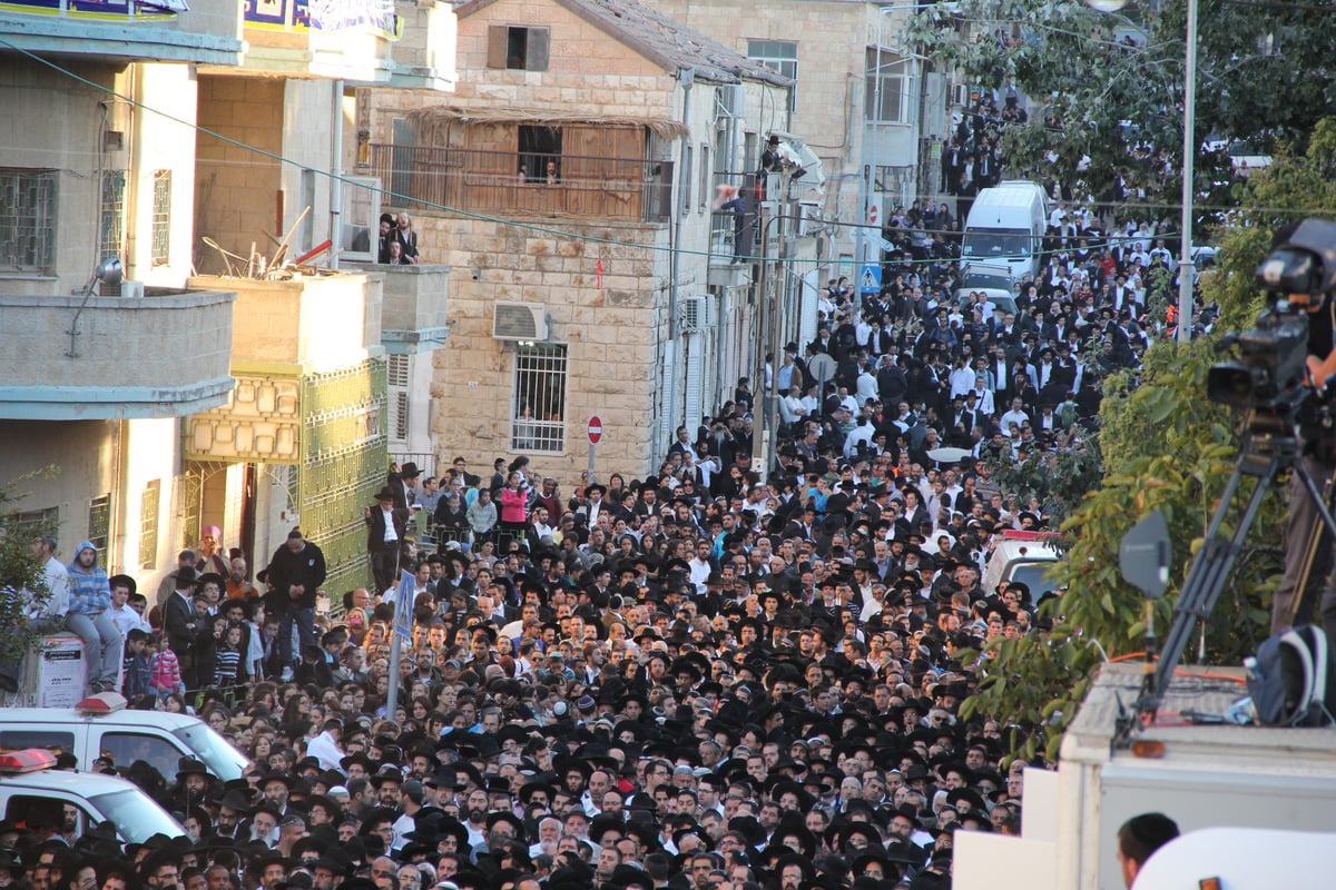 גלריית ענק: כך נראתה הלוויתו של מרן הרב עובדיה יוסף