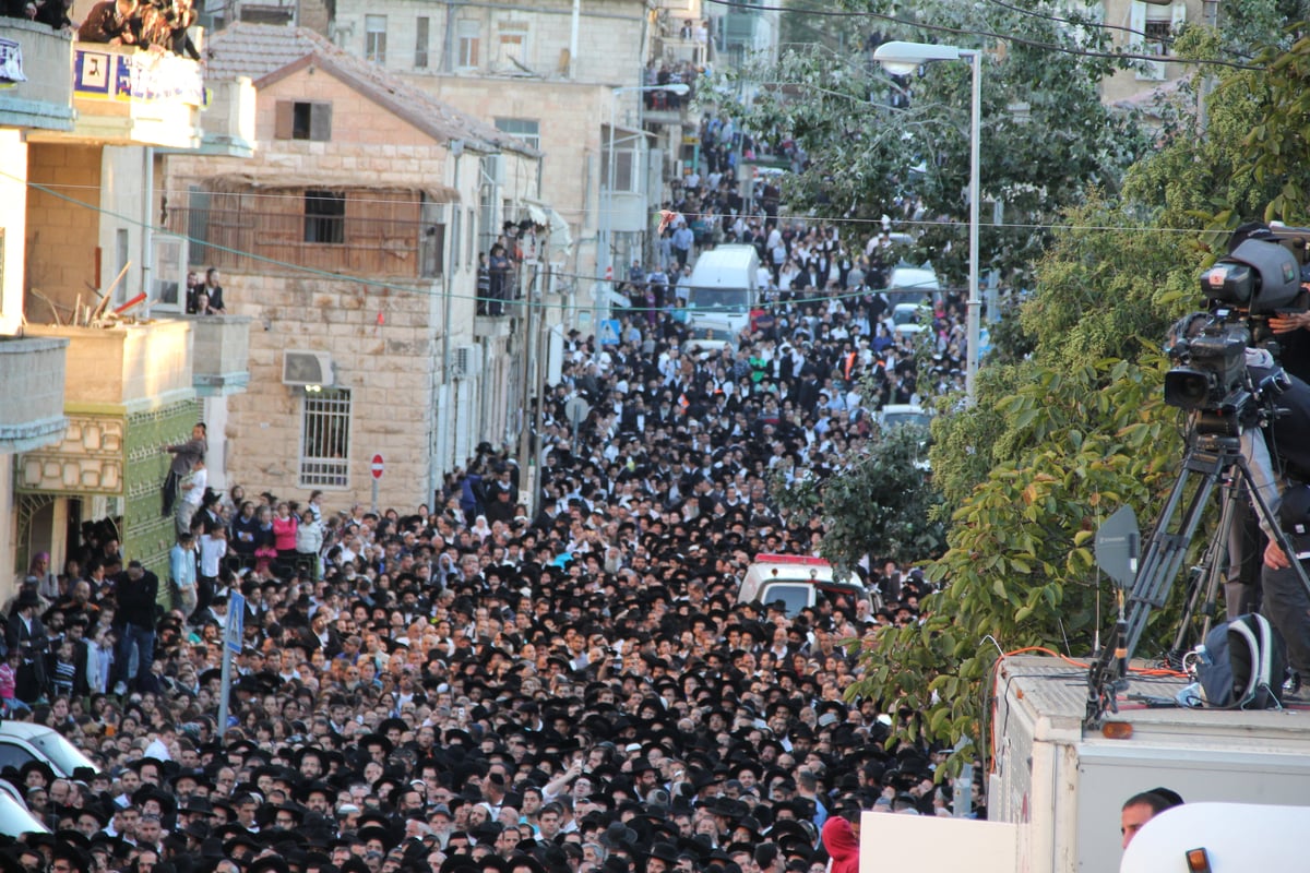 גלריית ענק: כך נראתה הלוויתו של מרן הרב עובדיה יוסף