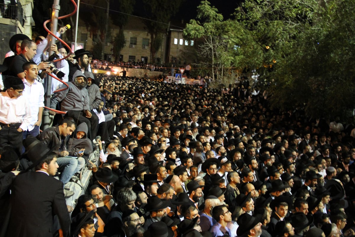 גלריית ענק: כך נראתה הלוויתו של מרן הרב עובדיה יוסף