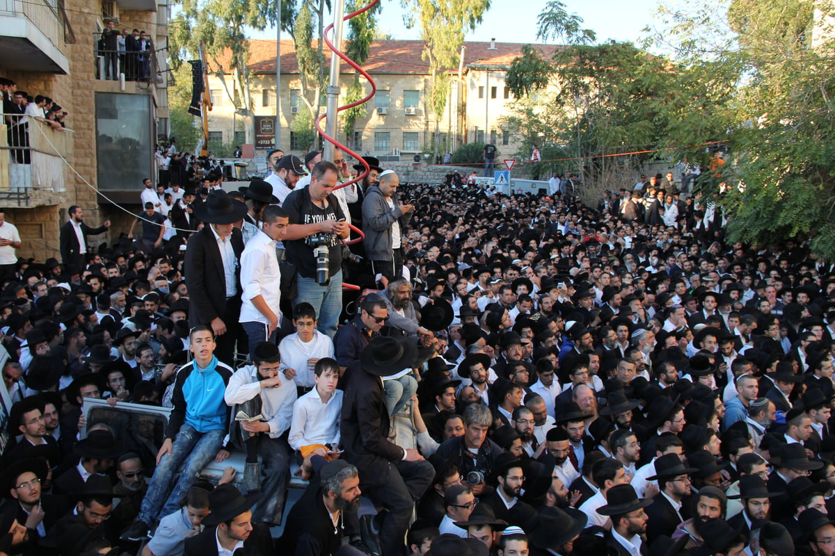 גלריית ענק: כך נראתה הלוויתו של מרן הרב עובדיה יוסף