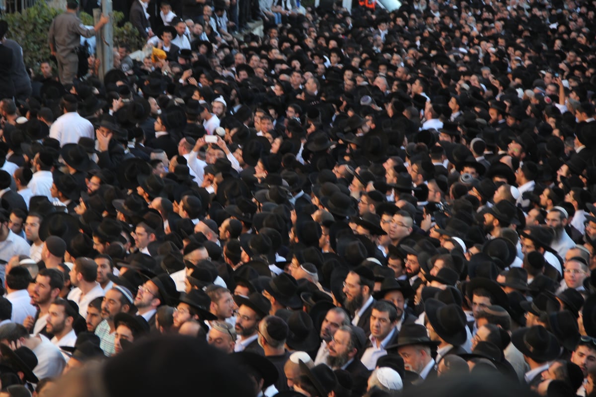 גלריית ענק: כך נראתה הלוויתו של מרן הרב עובדיה יוסף