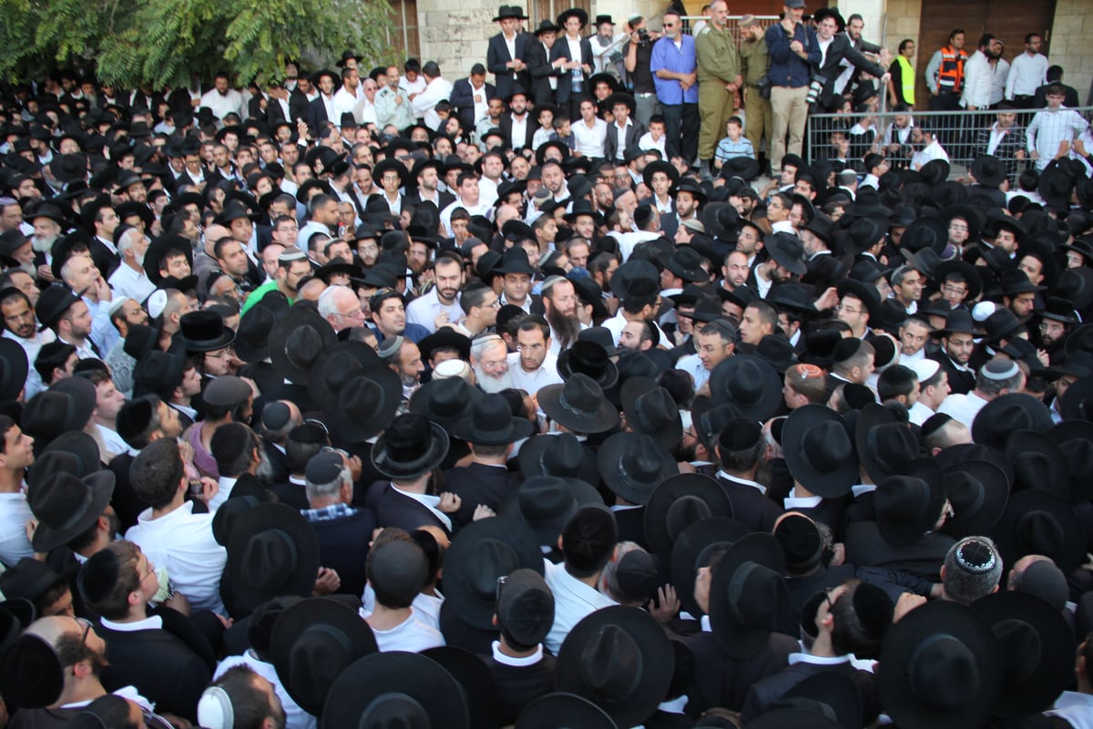 גלריית ענק: כך נראתה הלוויתו של מרן הרב עובדיה יוסף