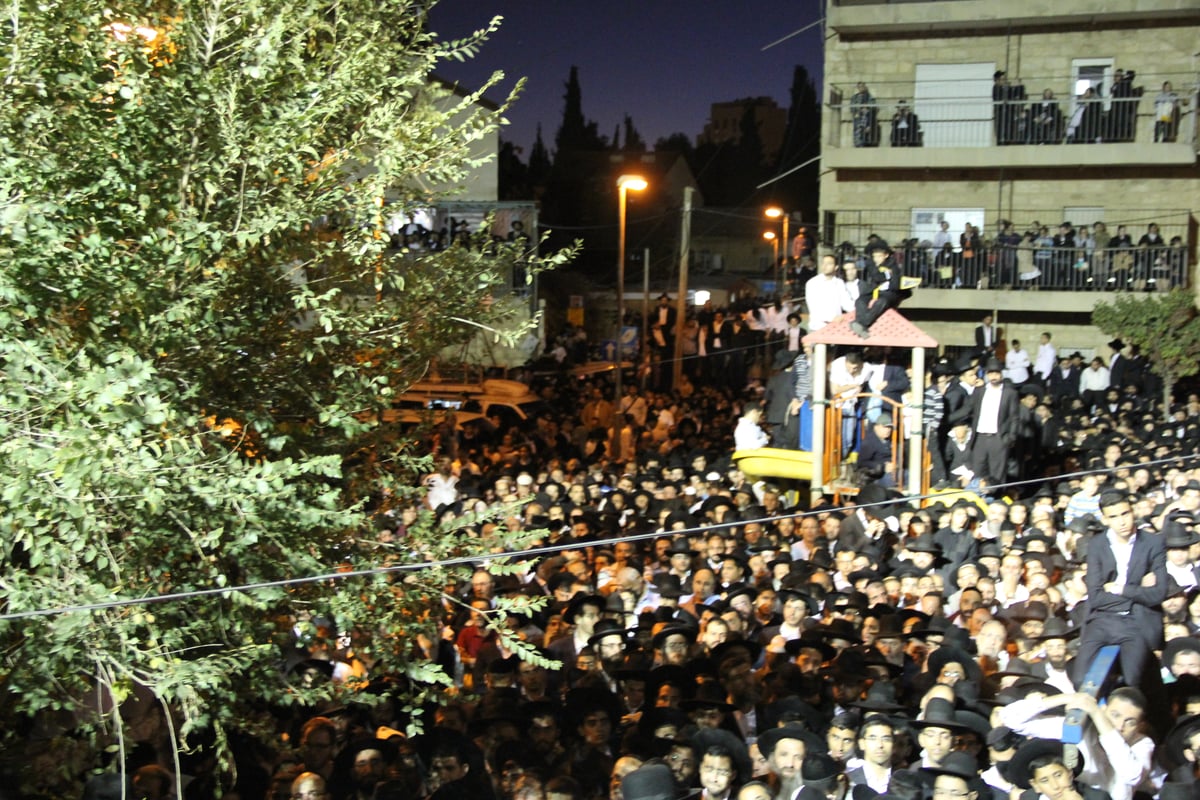 גלריית ענק: כך נראתה הלוויתו של מרן הרב עובדיה יוסף