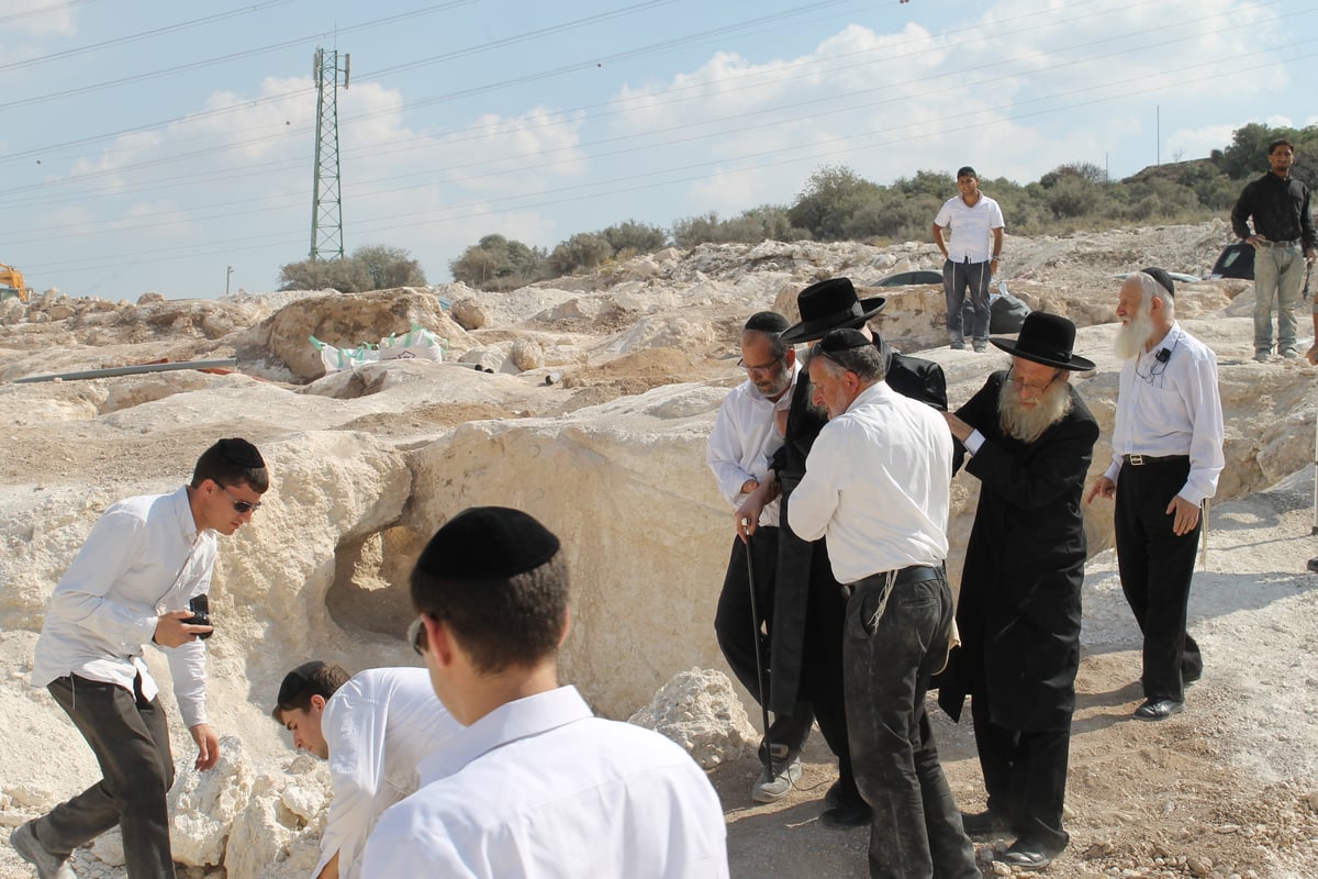 תגלית בגולובנציץ: שלד  של גוי שנקבר "ראשו בין ברכיו"