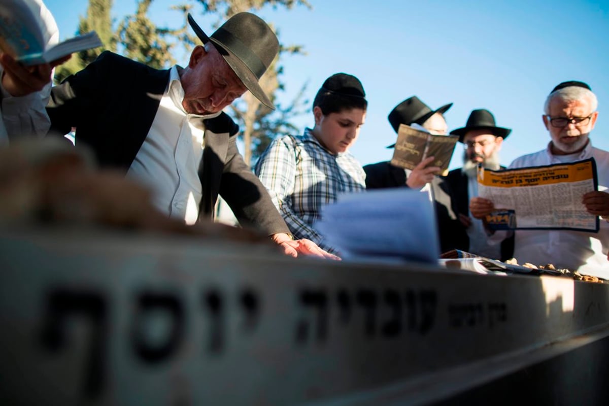 מתקשים להיפרד ממרן הרב עובדיה יוסף זצ"ל • תמונות