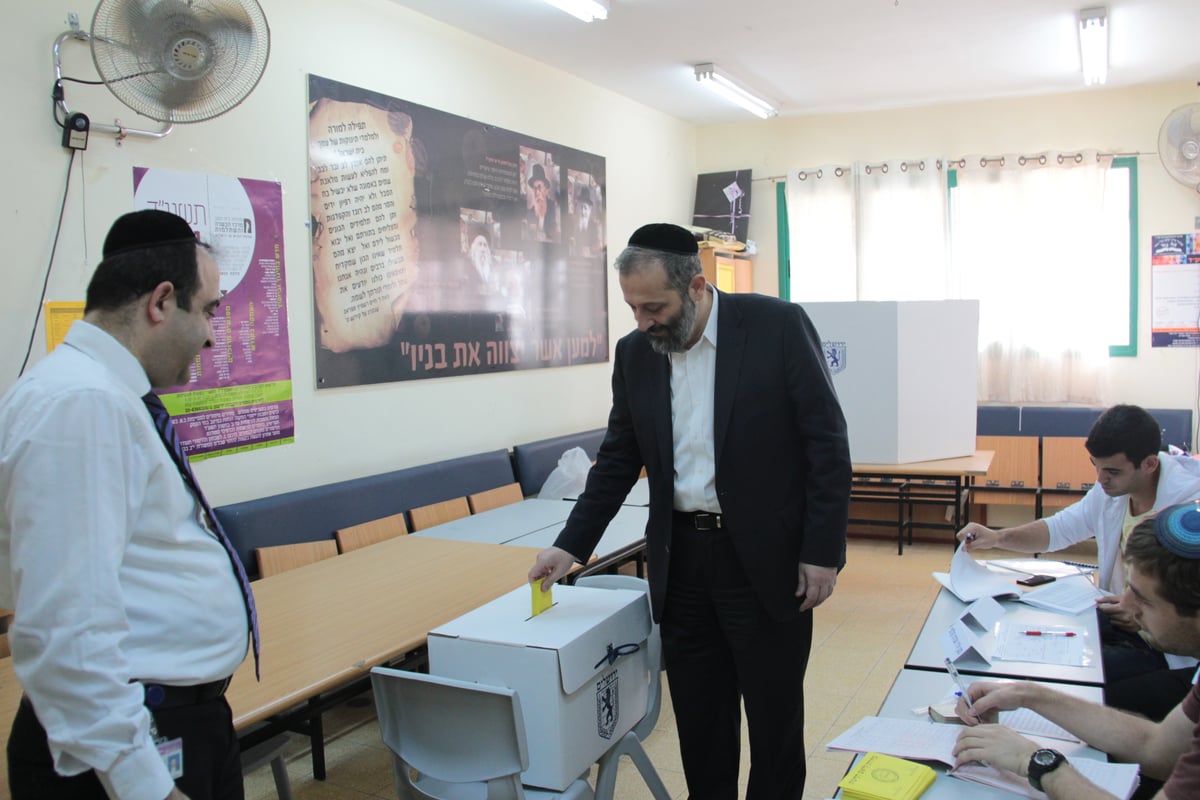 דרעי הצביע ש"ס ומשה ליאון • צפו