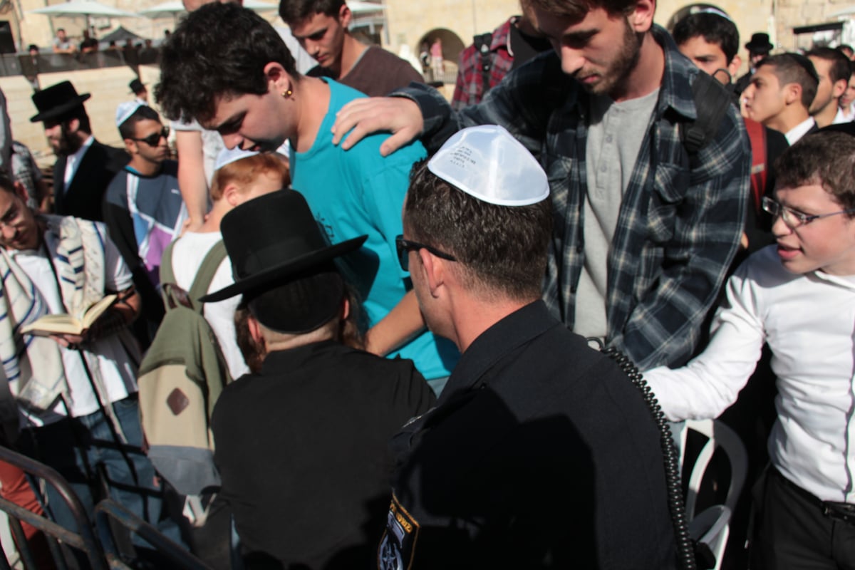 'נשות הכותל' הקדימו את בואן והשתלטו על הרחבה