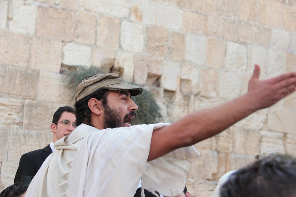 'נשות הכותל' הקדימו את בואן והשתלטו על הרחבה