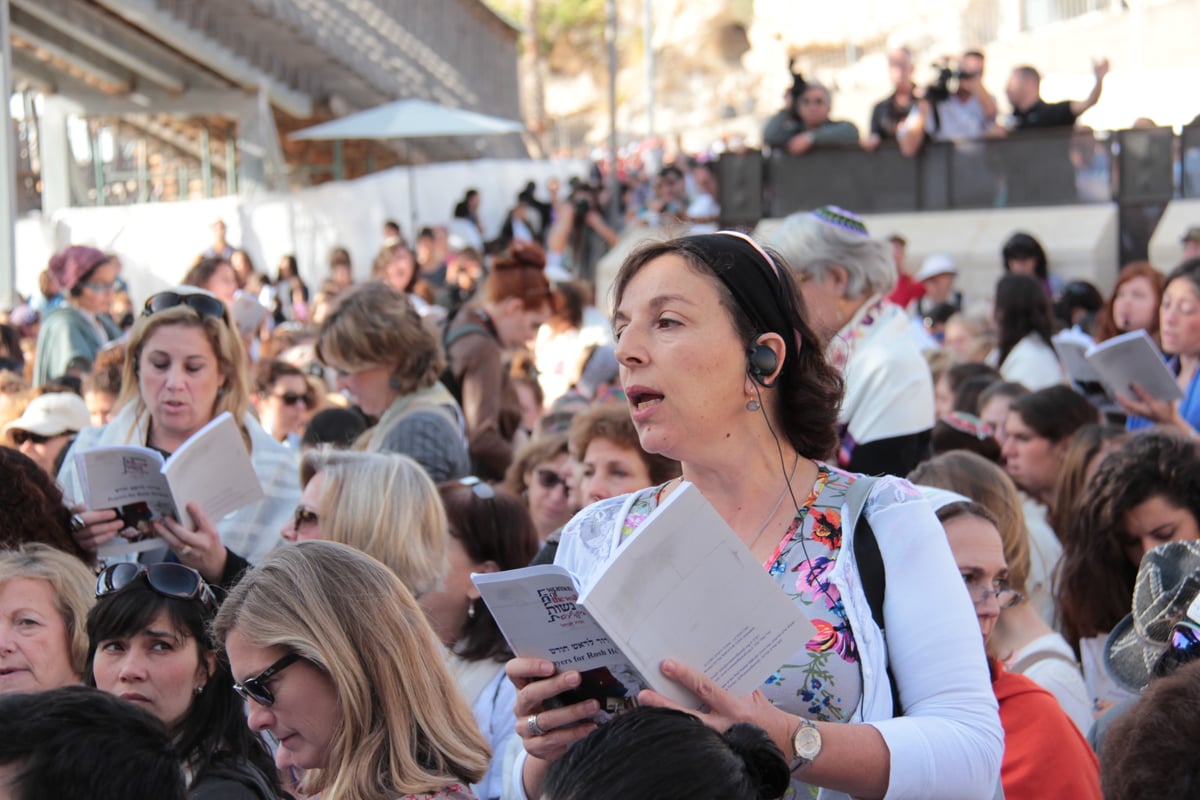 'נשות הכותל' הקדימו את בואן והשתלטו על הרחבה