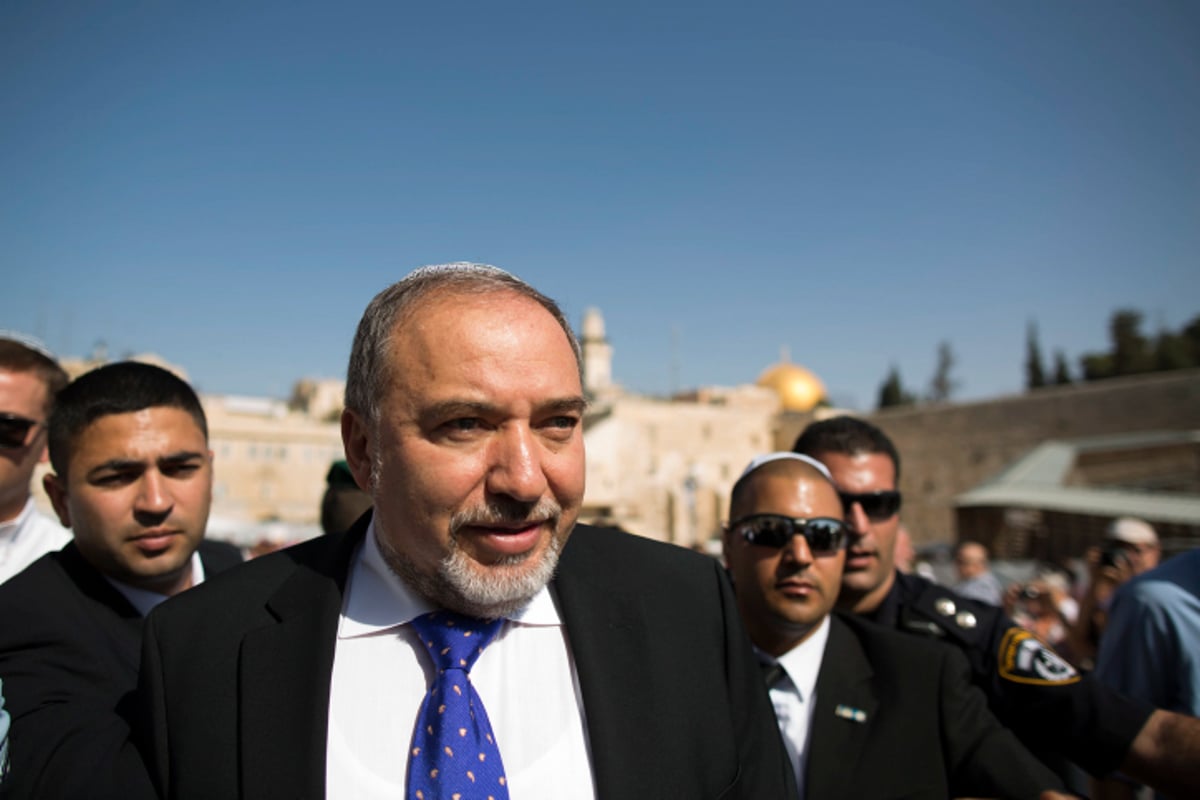 לאחר הזיכוי: אביגדור ליברמן התפלל בכותל