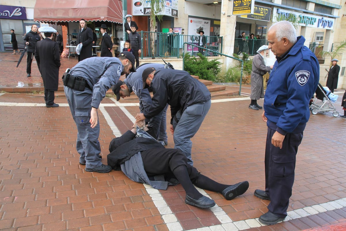 גשם ו"גיוועלד" • תיעוד מסכם מההפגנה נגד מעצר תלמידי הישיבה