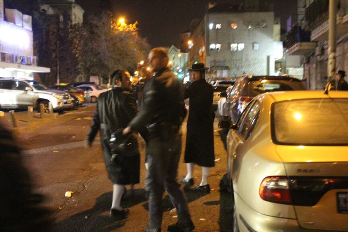תיעוד: הפגנת מחאה על מעצר שני בחורי ישיבה