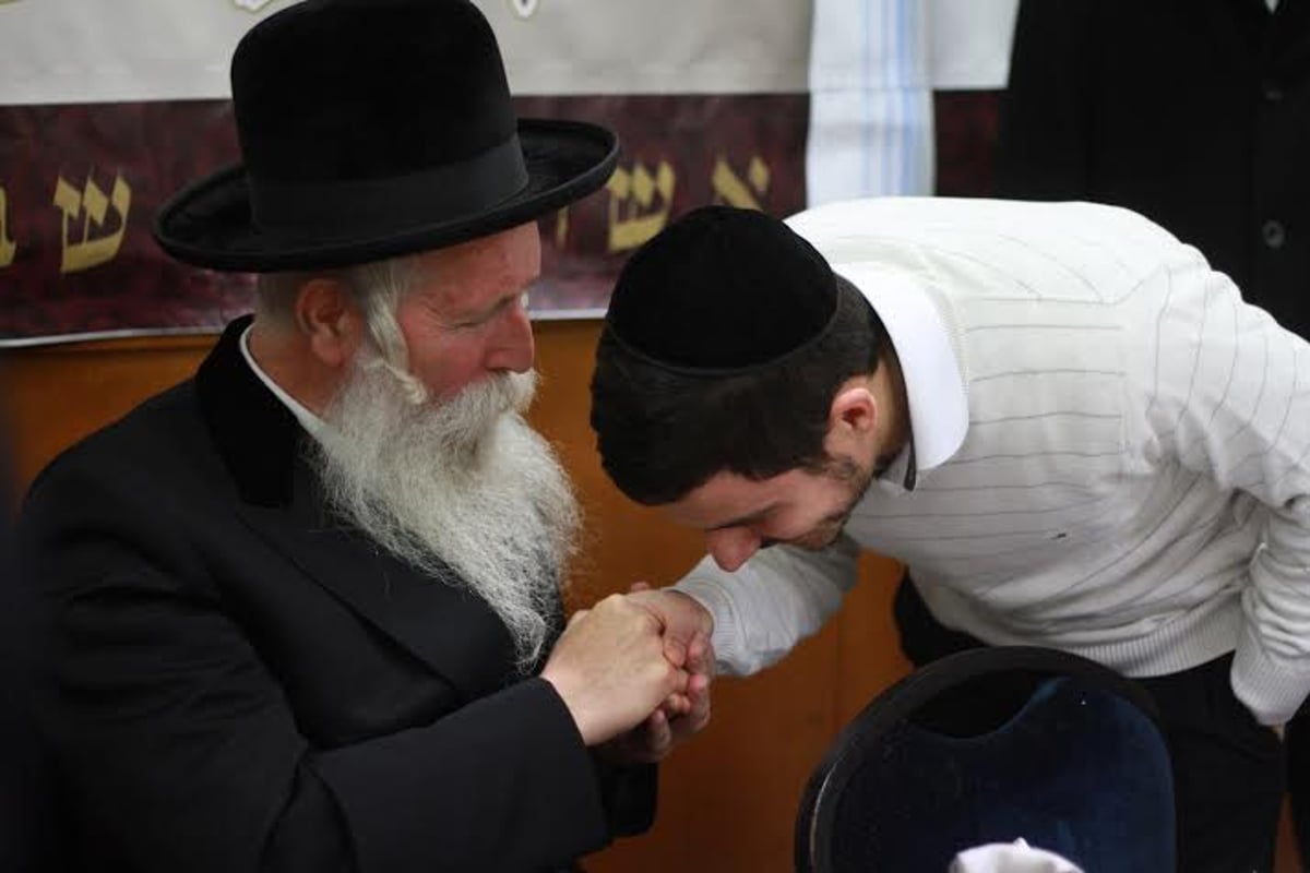 חניכי 'אור ישראלי' השיקו את "ספר החבורות" במעמד מרשים • צפו