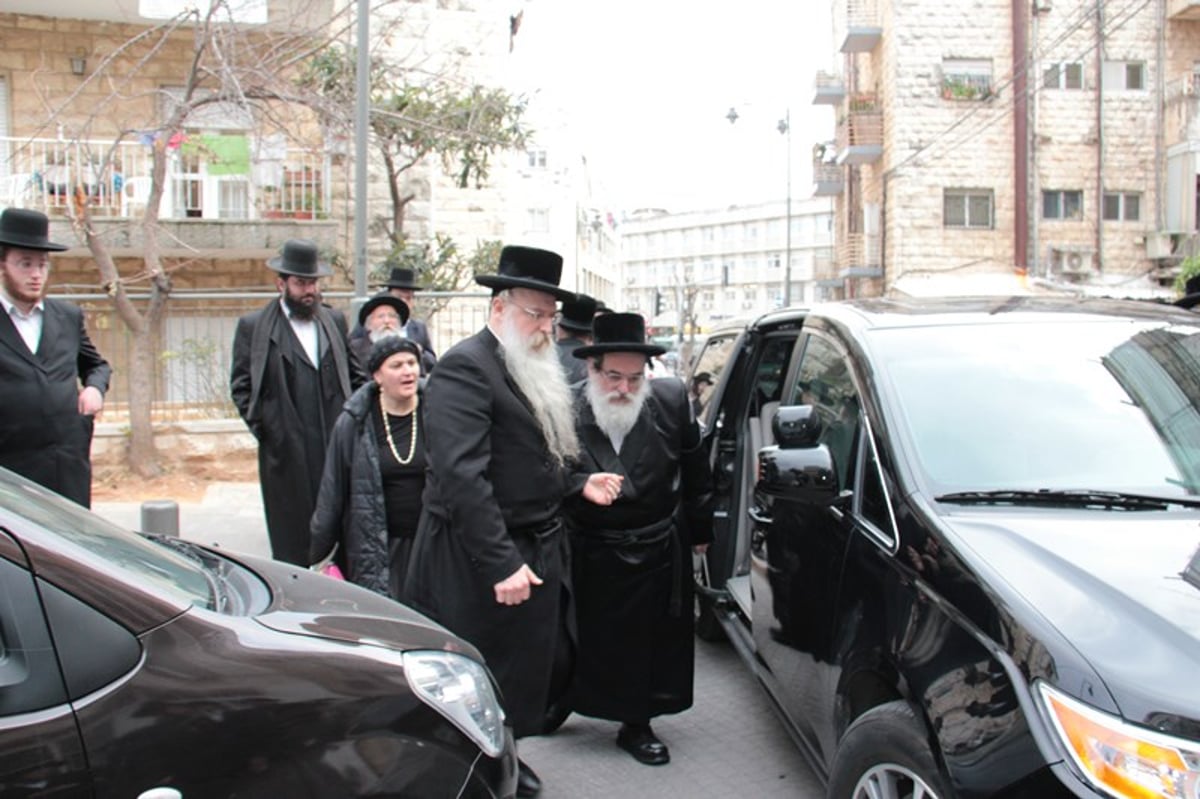 צפו: האדמו"רים מגיעים לכינוס "המועצת"